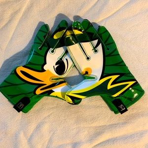 Nike Oregon Ducks Apple Green “Puddles” Gloves